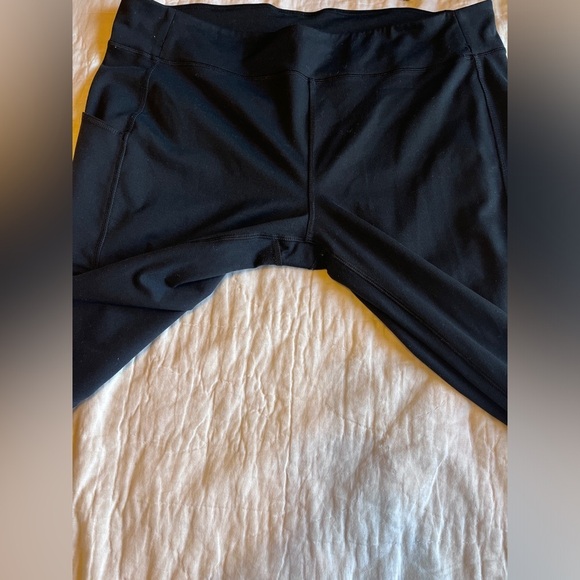 Women’s Columbia Cropped Leggings - Picture 7 of 10